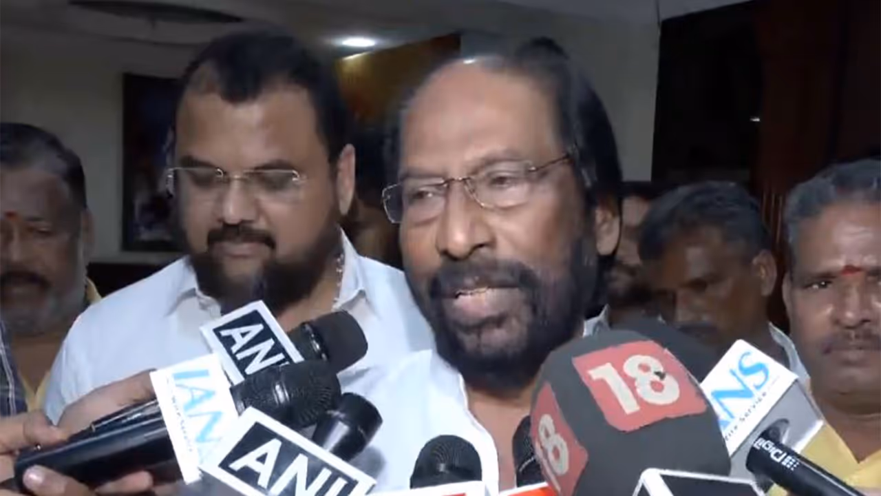 DMK MP Tiruchi Siva (Photo/ANI) DMK MP Tiruchi Siva (Photo/ANI)