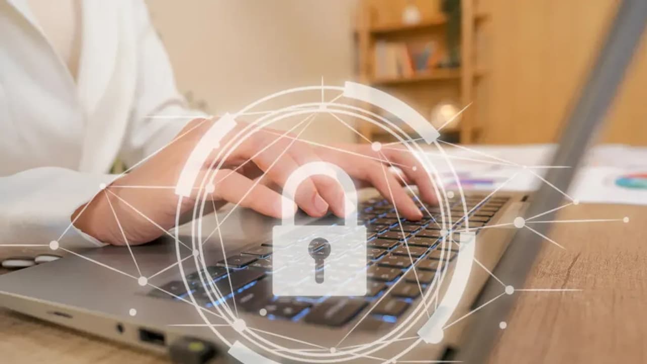 https://stocktwits.com/news-articles/markets/equity/supercom-stock-surges-as-new-contract-expands-us-presence/chkCG5eRbUf