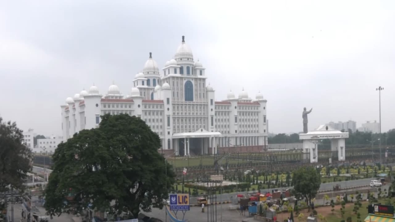 Visuals from Hussain Sagar (Photo/ANI) Visuals from Hussain Sagar (Photo/ANI)