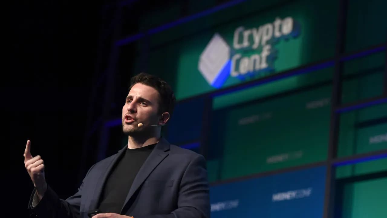 https://stocktwits.com/news articles/markets/cryptocurrency/not going to zero then it s going to 1 million anthony pompliano doubles down on mstr and bitcoin/cmyEkByR4Wj https://stocktwits.com/news articles/markets/cryptocurrency/not going to zero then it s going to 1 million anthony pompliano doubles down on mstr and bitcoin/cmyEkByR4Wj