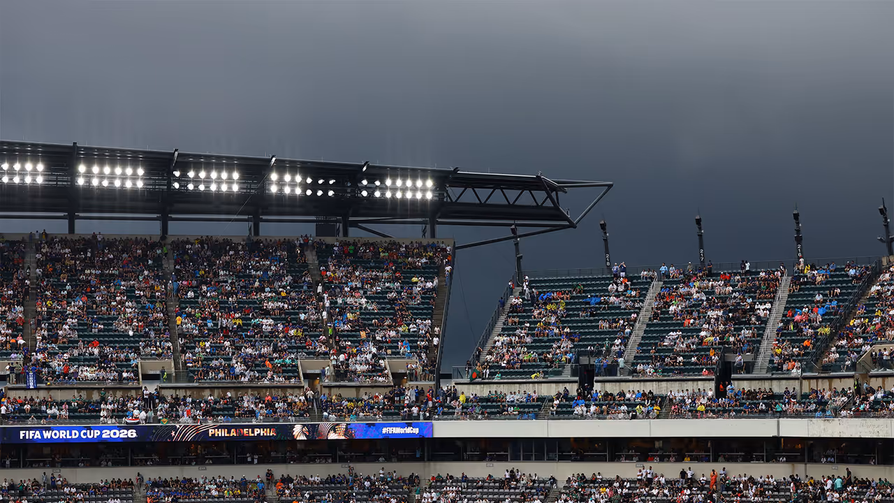 Soccer Football FIFA World Cup 2026 Group I France v Iraq Philadelphia Stadium, Philadelphia, Pennsylvania, U.S. June 22, 2026 Fans return to the stands as the second half is delayed due to severe weather (Photo: REUTERS/Bernadett Szabo) Soccer Football FIFA World Cup 2026 Group I France v Iraq Philadelphia Stadium, Philadelphia, Pennsylvania, U.S. June 22, 2026 Fans return to the stands as the second half is delayed due to severe weather (Photo: REUTERS/Bernadett Szabo)