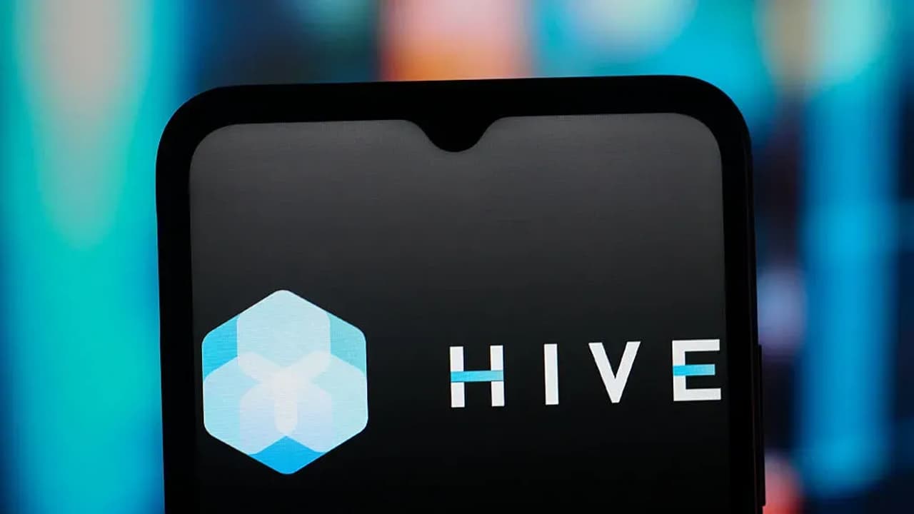 https://stocktwits.com/news articles/markets/equity/hive teams up with bell/chsgFmORdWd https://stocktwits.com/news articles/markets/equity/hive teams up with bell/chsgFmORdWd
