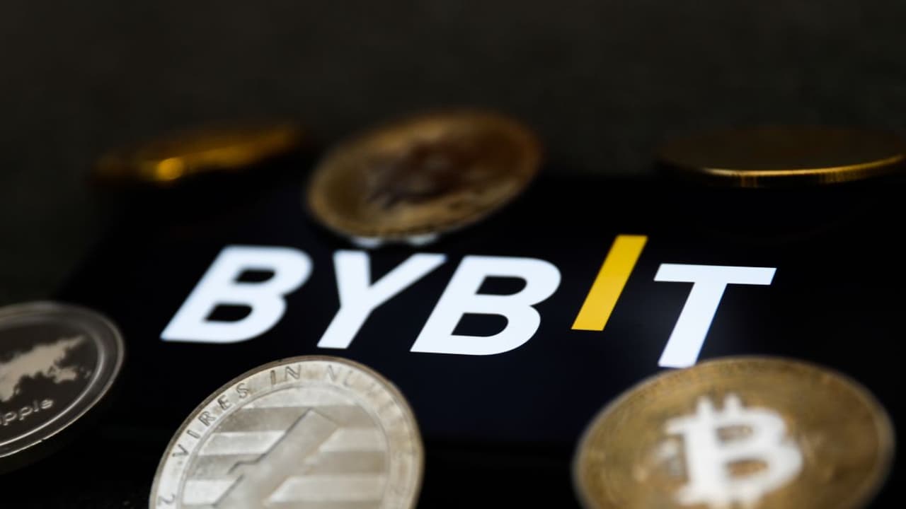 RUNE Remains Down Even As THORChain Sees Record Breaking Trading Volume From ByBit Hack – Retail Isn’t Happy