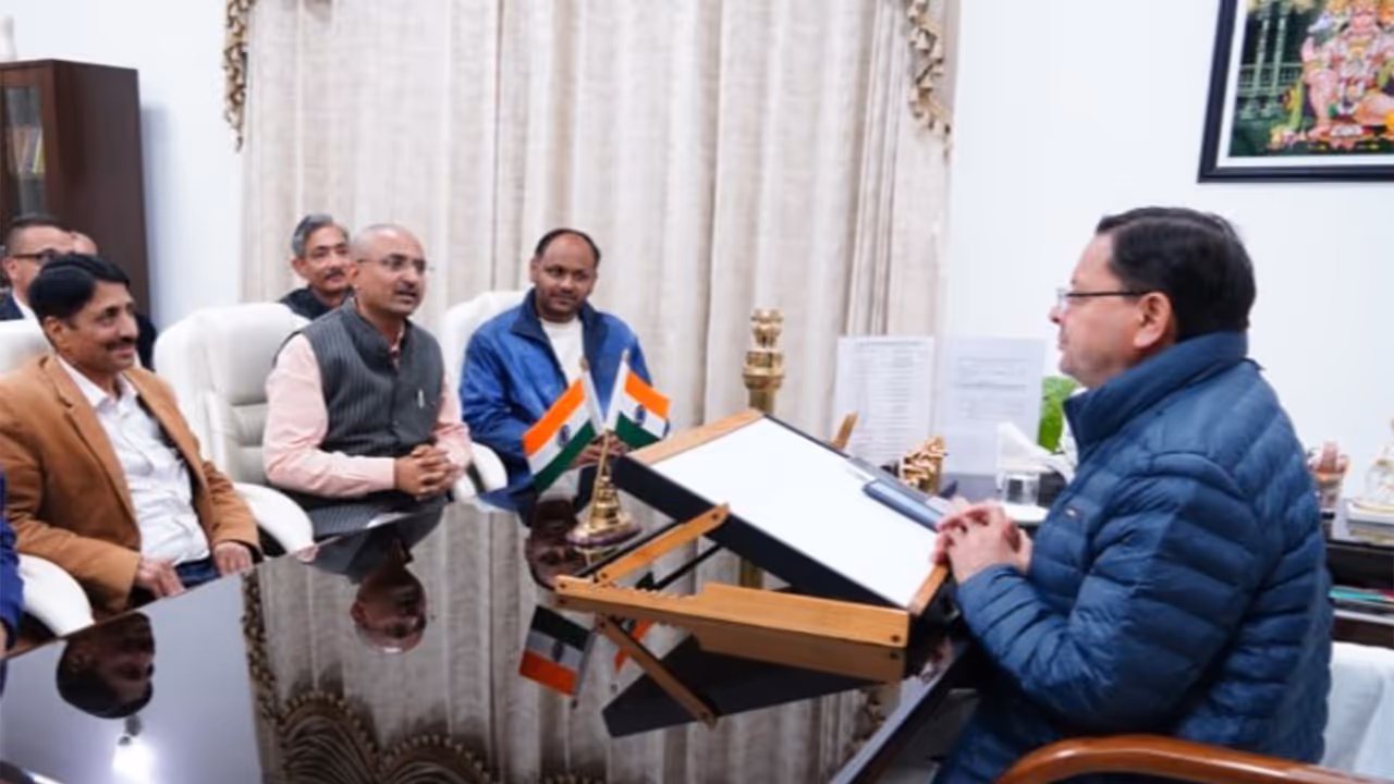 Delegation from the SIDCUL Entrepreneur Welfare Society met Uttarakhand CM (Photo/ANI) Delegation from the SIDCUL Entrepreneur Welfare Society met Uttarakhand CM (Photo/ANI)