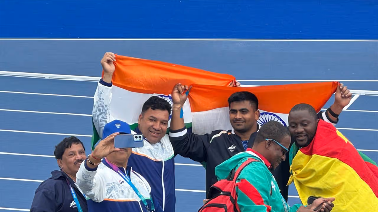 Soman Rana (L) with Shubham Juyal in CWG 2026. (Photo: X/ @rajnathsingh) Soman Rana (L) with Shubham Juyal in CWG 2026. (Photo: X/ @rajnathsingh)