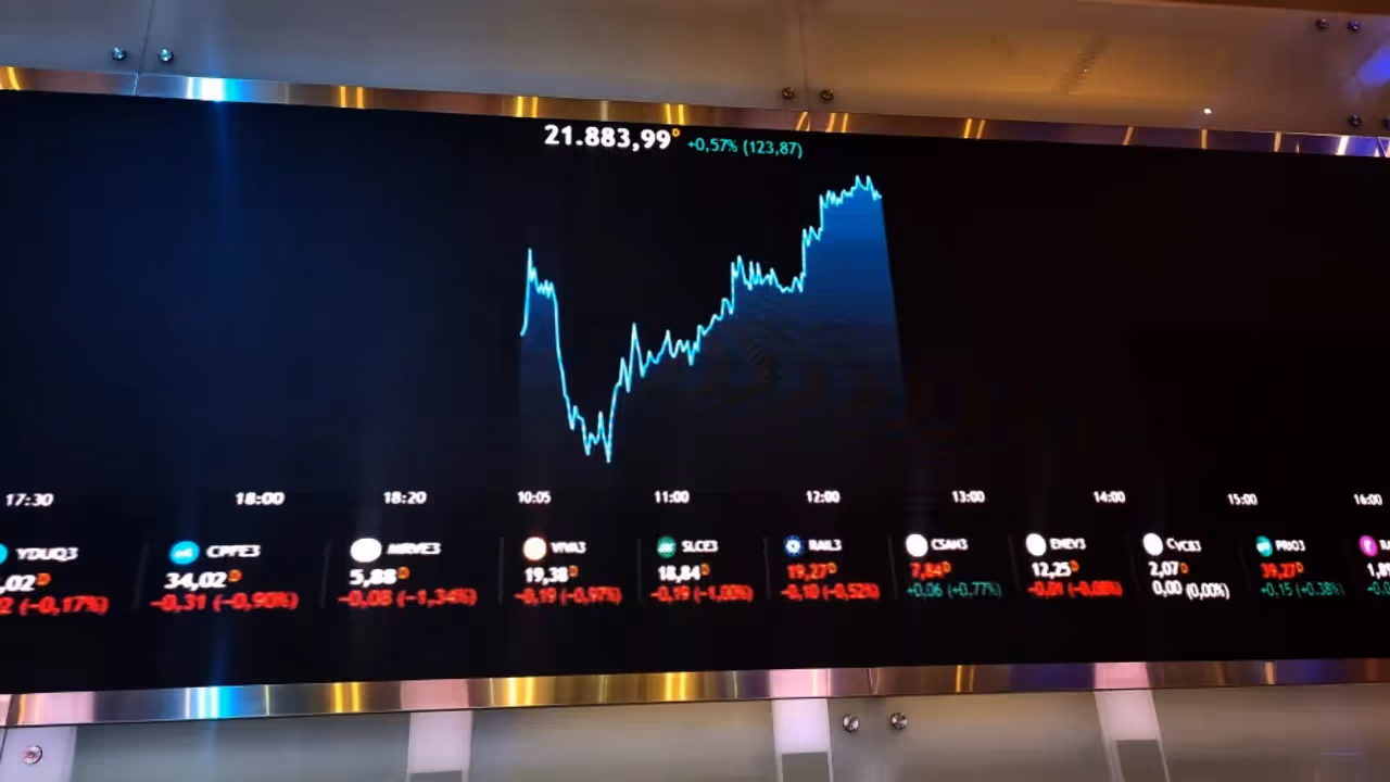 https://stocktwits.com/news articles/markets/equity/angel one q1 review sebi ra says tech led strategy holds firm but flags margin squeeze f and o risks/ch8K9eDR5YO