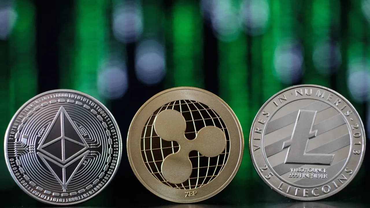 https://stocktwits.com/news articles/markets/cryptocurrency/crypto sees cooling period btc eth hold weekly gains while altcoins lose steam/cLIrDBRREZn https://stocktwits.com/news articles/markets/cryptocurrency/crypto sees cooling period btc eth hold weekly gains while altcoins lose steam/cLIrDBRREZn