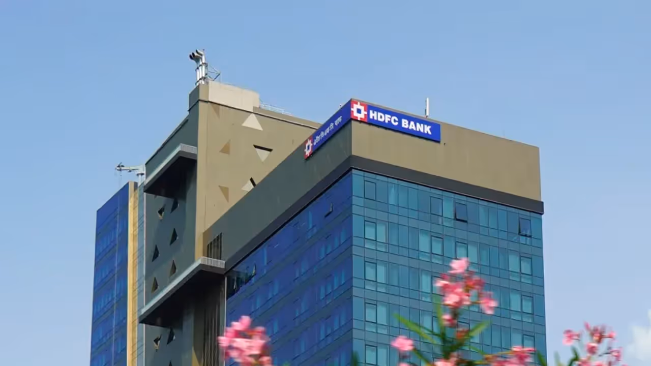 https://stocktwits.com/news articles/markets/equity/hdfc bank eyes breakout ahead of q1 results sebi ra sees smart accumulation as bonus buzz builds/ch8h3R4R58t