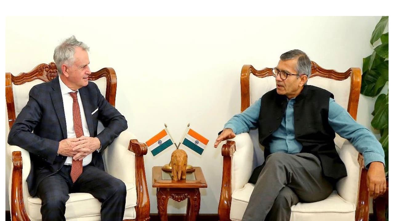 High Commissioner of Canada to India, Christopher Cooter with Defence Secretary Rajesh Kumar Singh (Photo: X@SpokespersonMoD) High Commissioner of Canada to India, Christopher Cooter with Defence Secretary Rajesh Kumar Singh (Photo: X@SpokespersonMoD)