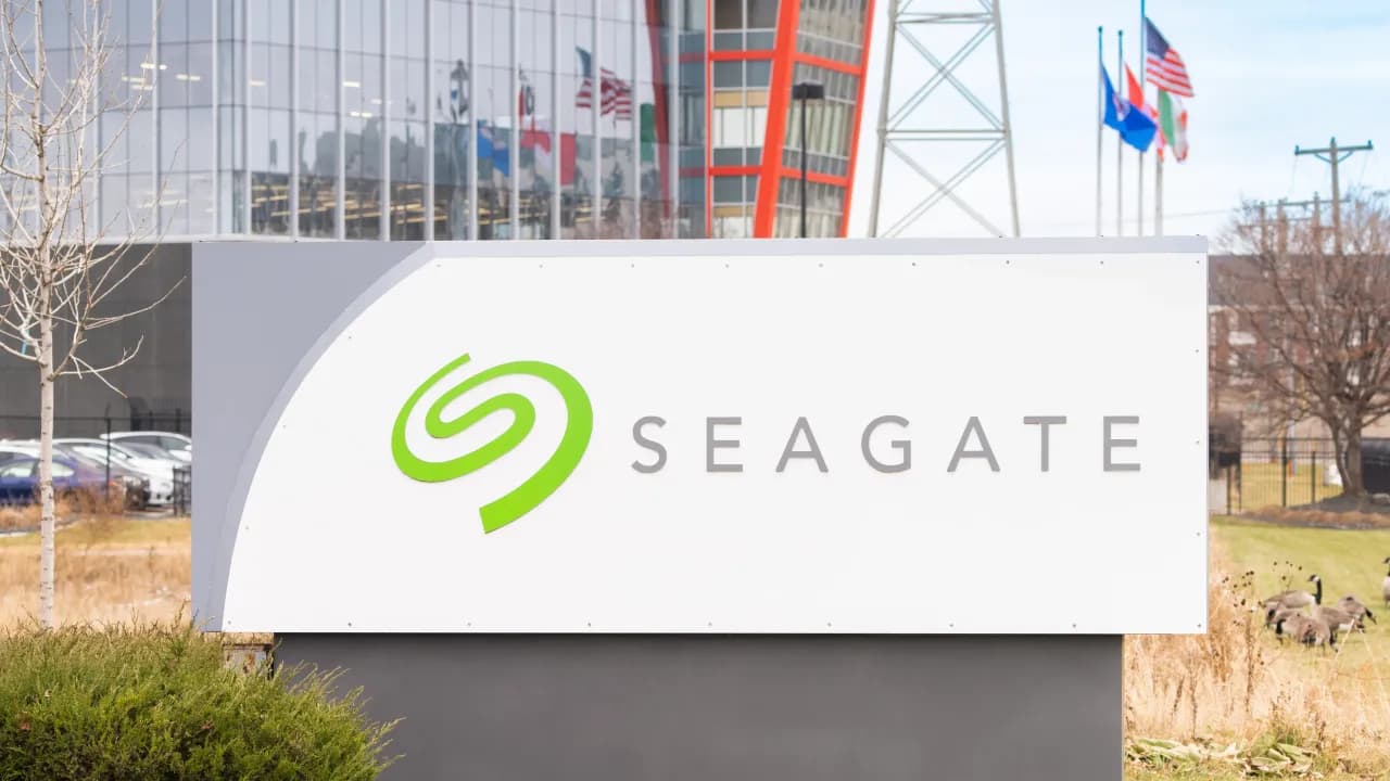 https://stocktwits.com/news articles/markets/equity/why seagate stock is surging by 7 in premarket/cLGZ0PnR3vH https://stocktwits.com/news articles/markets/equity/why seagate stock is surging by 7 in premarket/cLGZ0PnR3vH