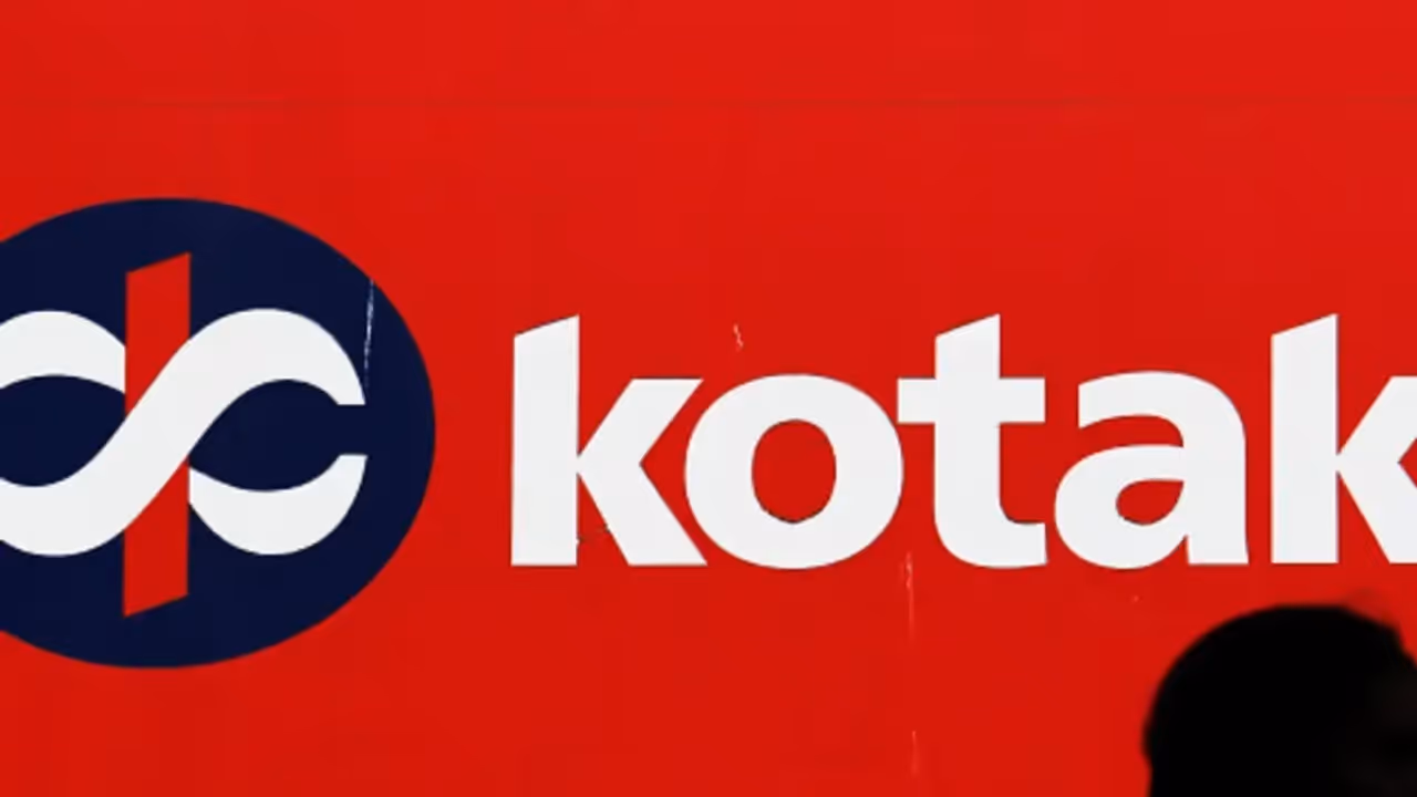 https://stocktwits.com/news articles/markets/equity/kotak mahindra bank faces pressure as smbc reportedly prepares 6 000 crore stake sale/chwKcgFRdtR
