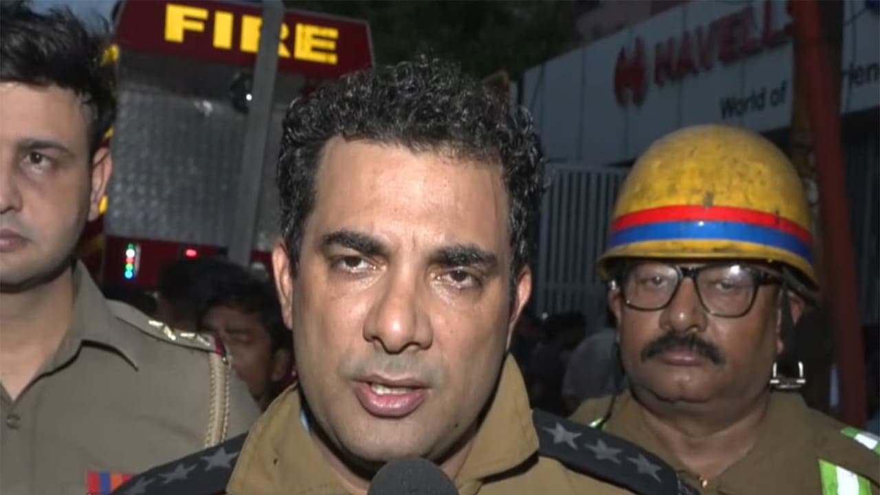 Chief Fire Officer Pradeep Kumar Choubey (Photo/ANI) Chief Fire Officer Pradeep Kumar Choubey (Photo/ANI)