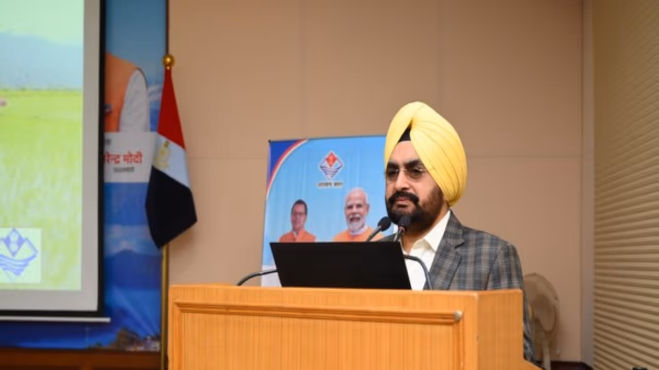 Election Commissioner of India SS Sandhu (File Photo/ANI) Election Commissioner of India SS Sandhu (File Photo/ANI)