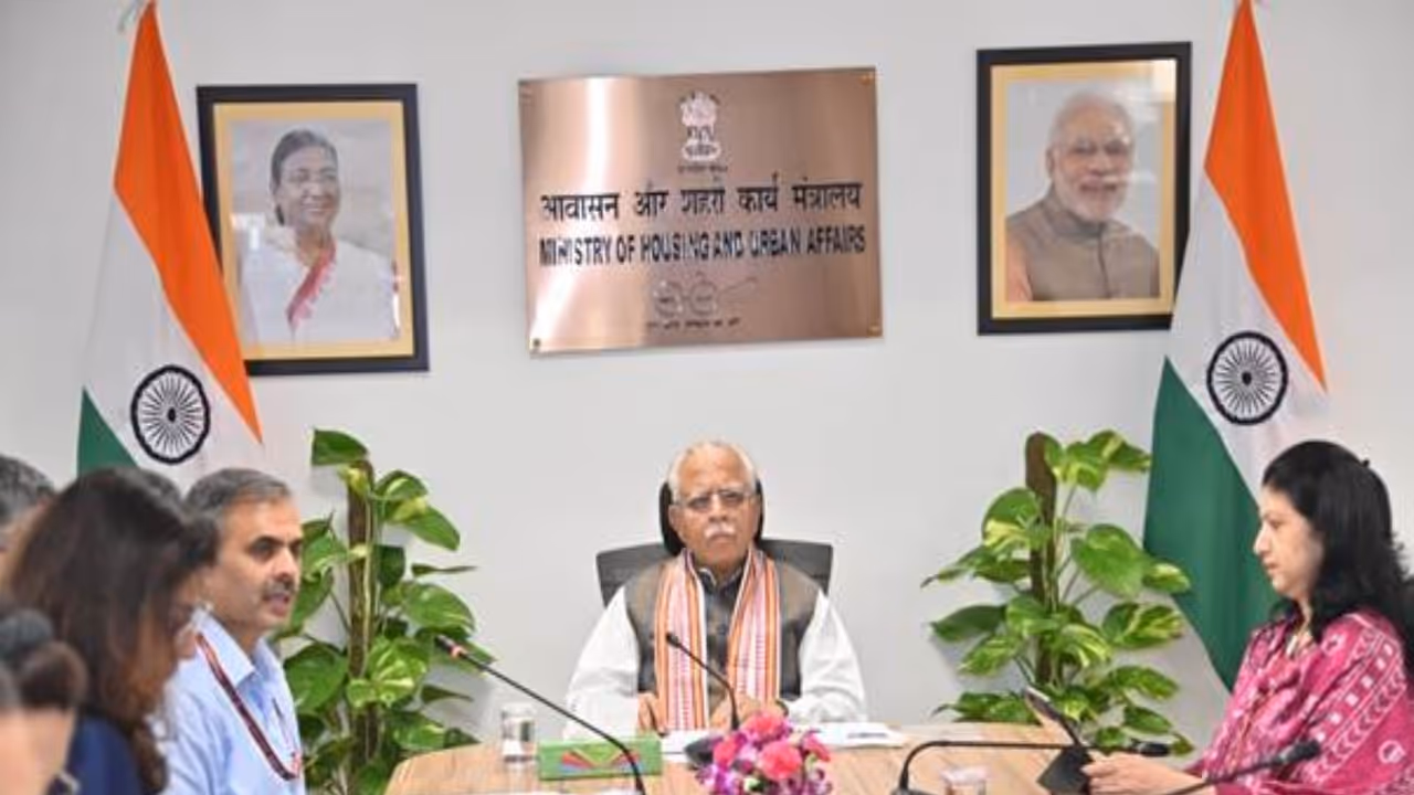 Union Minister Manohar Lal chaired a high level meeting (Photo/PIB) Union Minister Manohar Lal chaired a high level meeting (Photo/PIB)
