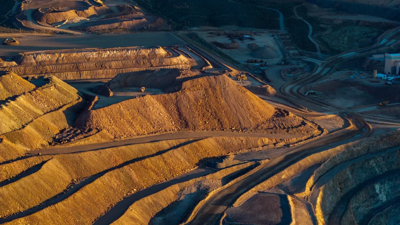 https://stocktwits.com/news articles/markets/equity/mp crml tmc uamy stocks in focus goldman sachs sees ai driving a global mine to magnet investment cycle/cZN4T8oRJ2w https://stocktwits.com/news articles/markets/equity/mp crml tmc uamy stocks in focus goldman sachs sees ai driving a global mine to magnet investment cycle/cZN4T8oRJ2w