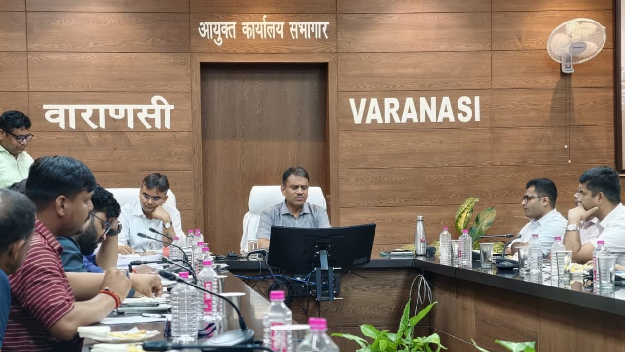 Varanasi Divisional Commissioner reviews preparations for for Ganga Mahotsav, Dev Deepawali (Photo Varanasi Divisional Commissioner reviews preparations for for Ganga Mahotsav, Dev Deepawali (Photo