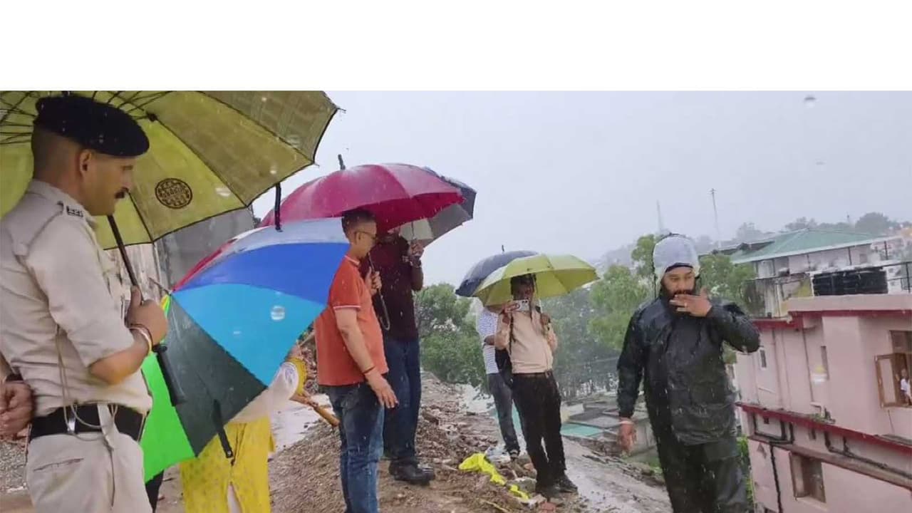Heavy rainfall causes landslide in Sirmaur district (Photo/ANI) Heavy rainfall causes landslide in Sirmaur district (Photo/ANI)