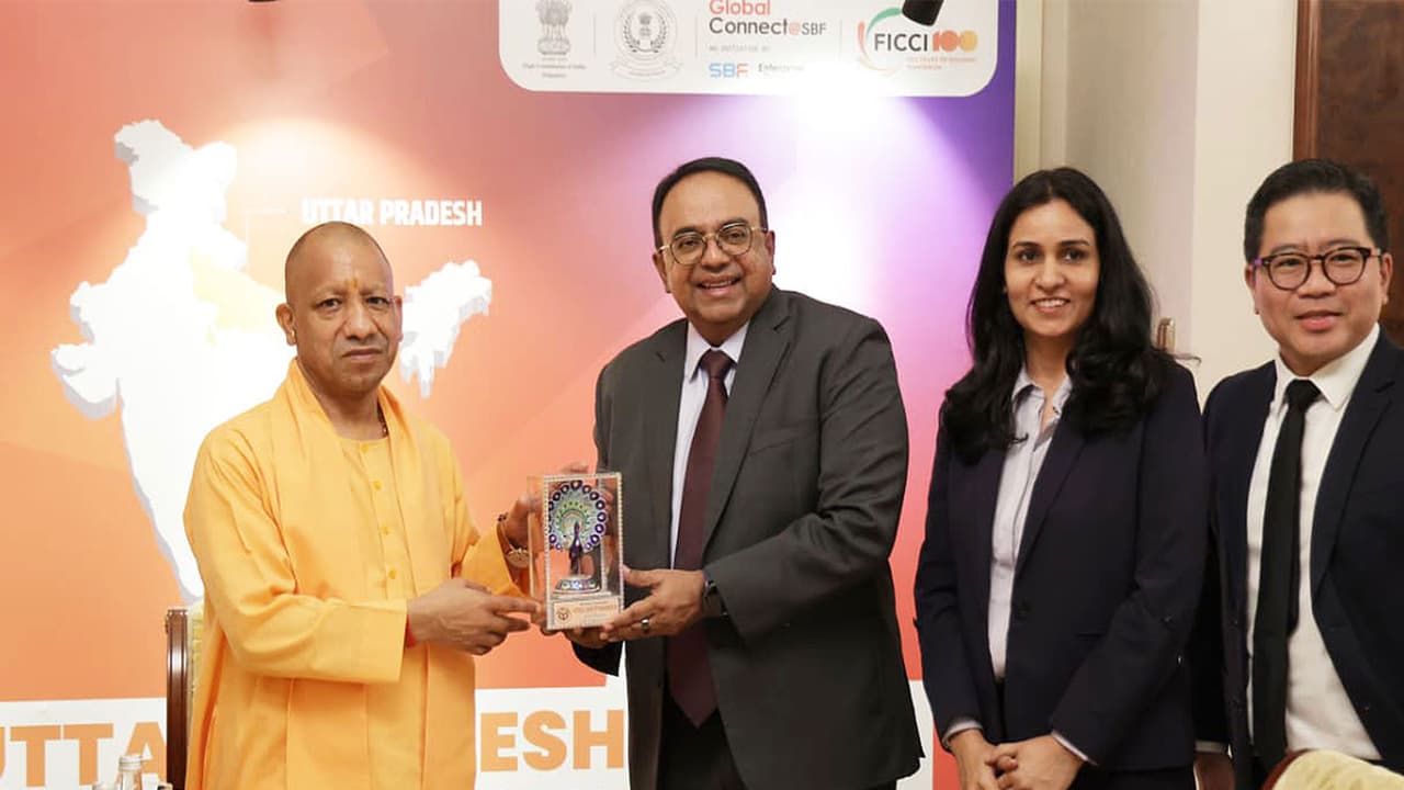 UP CM Yogi Adityanath with President and Group CEO of ST Telemedia Global Data Centres Bruno Lopez in Singapore. (Photo/@myogiadityanath) UP CM Yogi Adityanath with President and Group CEO of ST Telemedia Global Data Centres Bruno Lopez in Singapore. (Photo/@myogiadityanath)