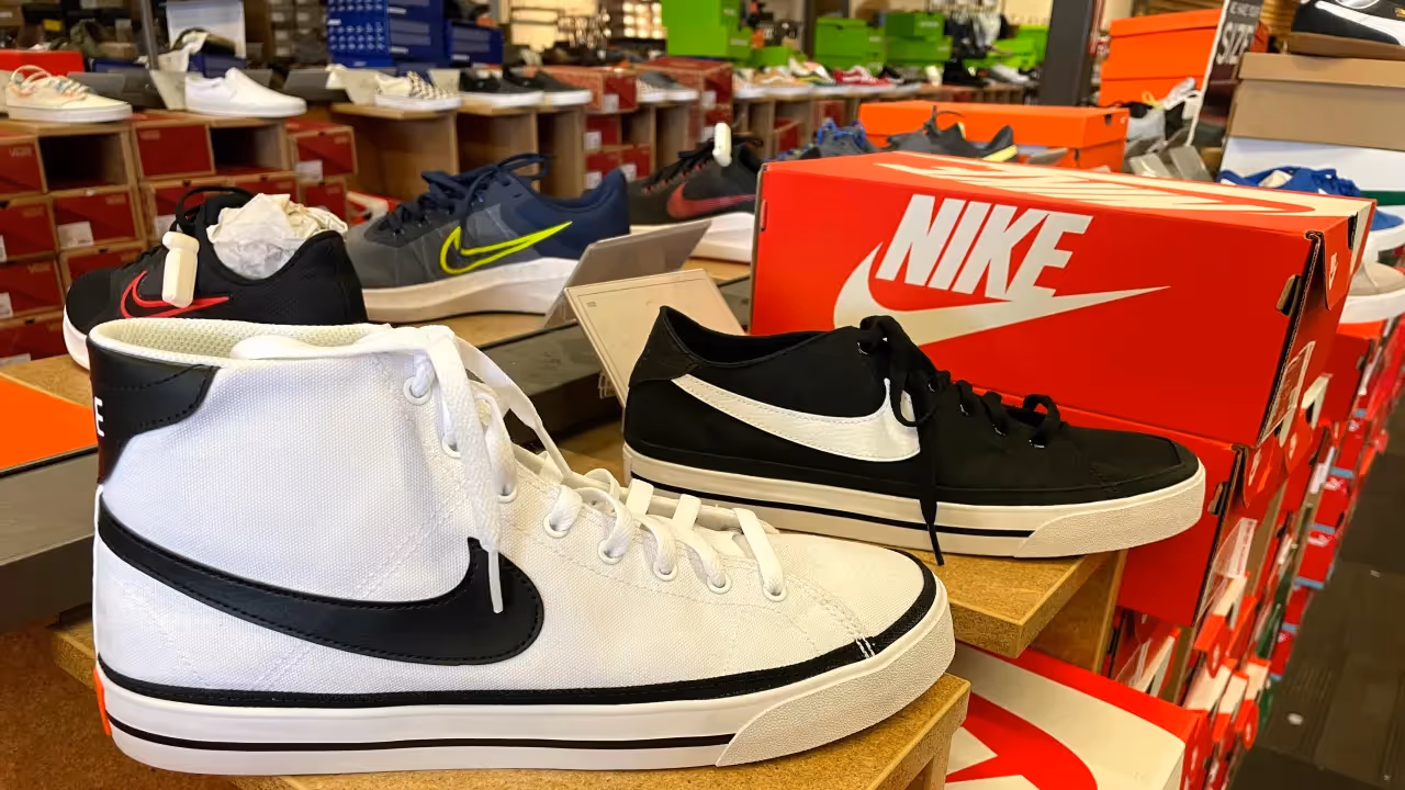 https://stocktwits.com/news articles/markets/equity/nike fed ex reap billions from tariff refunds who actually gets to keep them/cZoqcQIRJhW https://stocktwits.com/news articles/markets/equity/nike fed ex reap billions from tariff refunds who actually gets to keep them/cZoqcQIRJhW