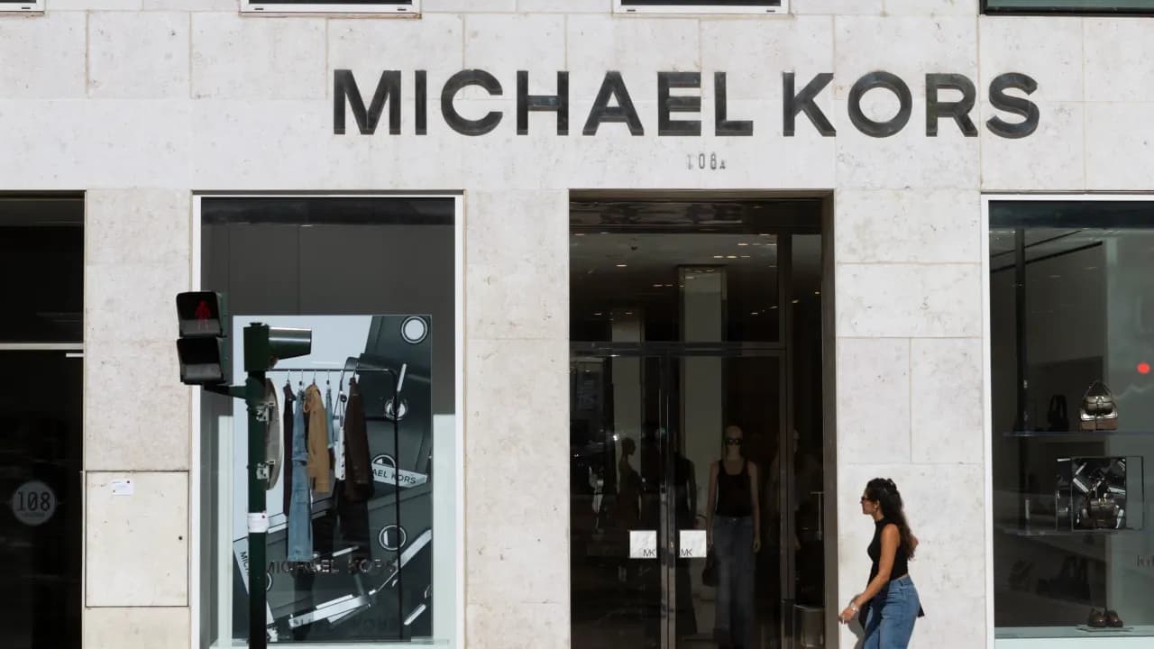 https://stocktwits.com/news articles/markets/equity/capri holdings michael kors 2027 price hike trump tariff impact/chrS2ukRd51