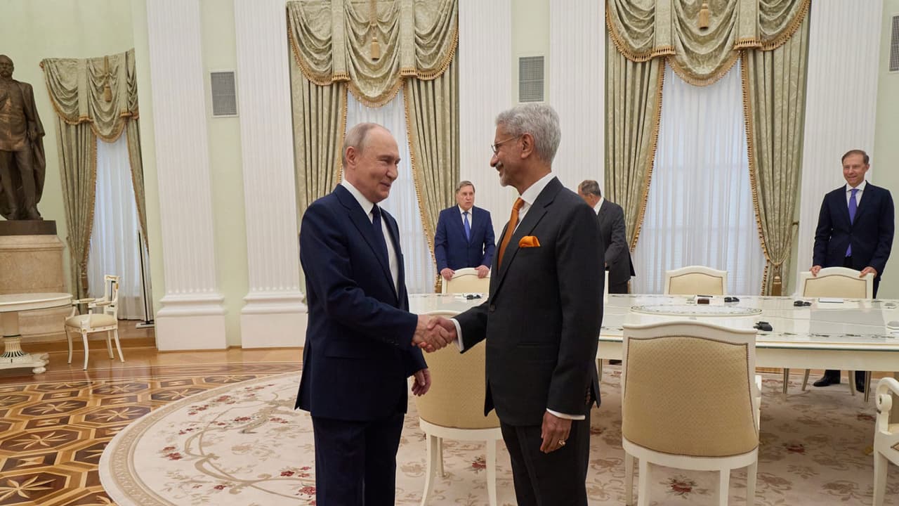 External Affairs Minister S Jaishankar with Russian President Vladimir Putin (Photo/X@DrSJaishankar) External Affairs Minister S Jaishankar with Russian President Vladimir Putin (Photo/X@DrSJaishankar)