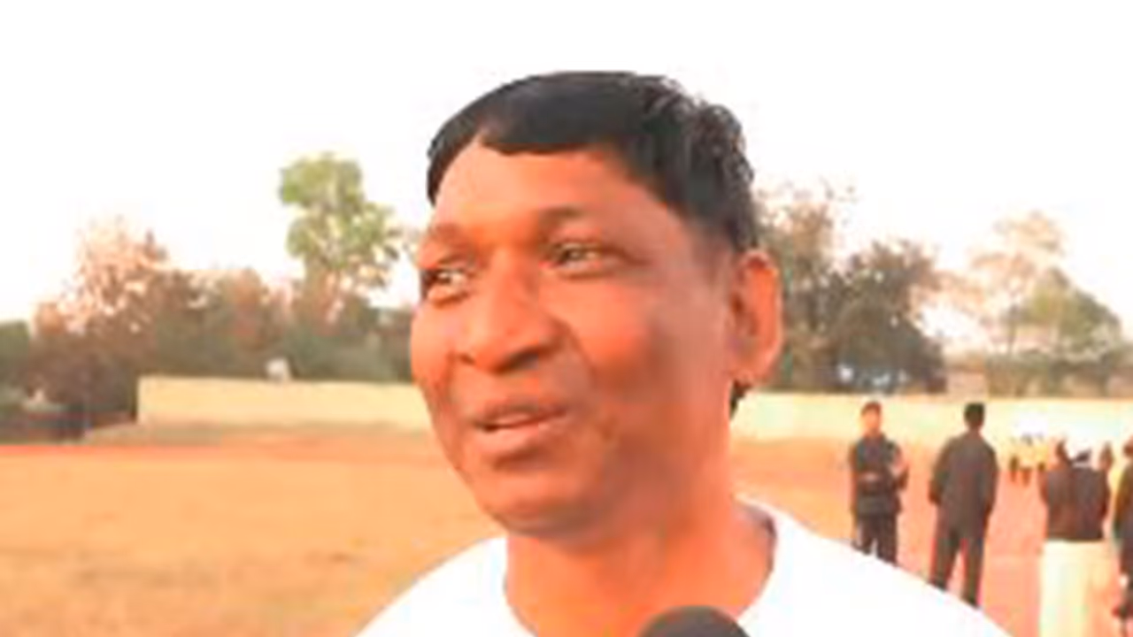 Surrendered Naxalite player Veti Ganga. (Photo: ANI) Surrendered Naxalite player Veti Ganga. (Photo: ANI)