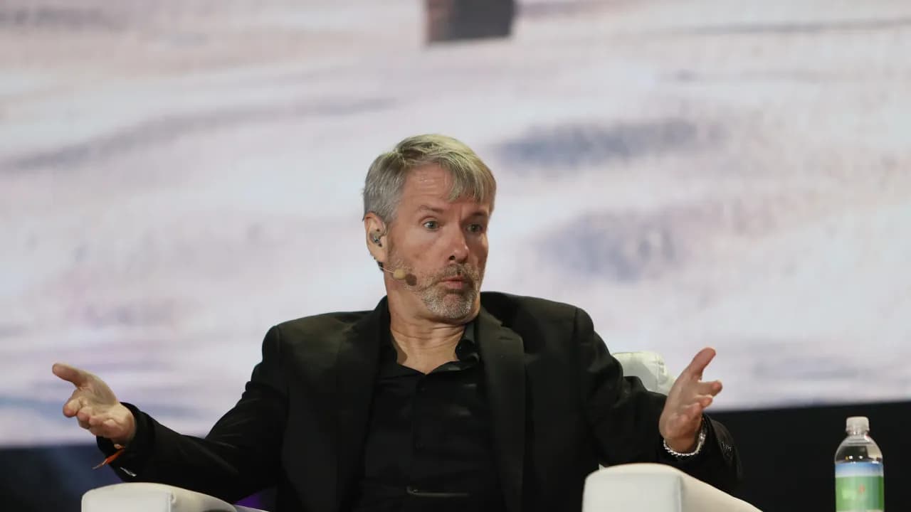 https://stocktwits.com/news articles/markets/equity/mstr stock drops earnings miss michael saylor 5 reasons bitcoin falling/cZN4WETRJPo https://stocktwits.com/news articles/markets/equity/mstr stock drops earnings miss michael saylor 5 reasons bitcoin falling/cZN4WETRJPo