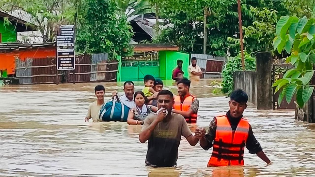 Army evacuates people from flood prone upper Assam (Photo/ANI) Army evacuates people from flood prone upper Assam (Photo/ANI)