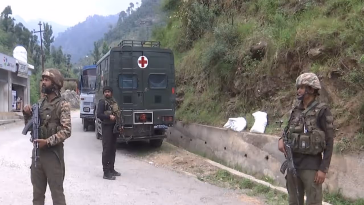 Security personnel during Operation Sherawali (Photo/ANI) Security personnel during Operation Sherawali (Photo/ANI)