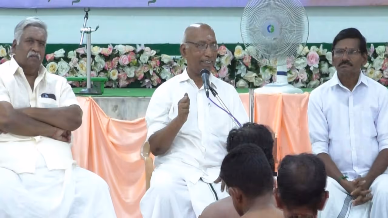 Rashtriya Swayamsevak Sangh (RSS) Kshethra Sanghchalak (South Zone President) Dr R Vanniarajan (Photo/ANI) Rashtriya Swayamsevak Sangh (RSS) Kshethra Sanghchalak (South Zone President) Dr R Vanniarajan (Photo/ANI)