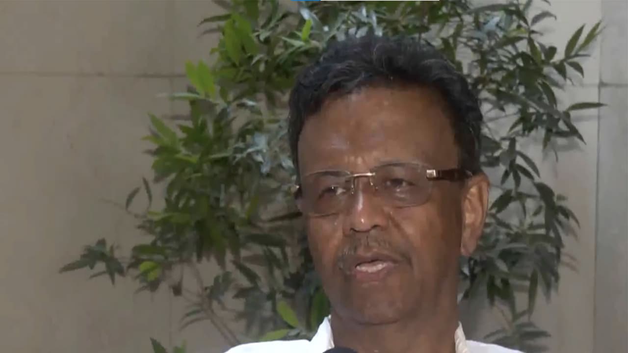 TMC leader Firhad Hakim resigns as Kolkata Mayor (Photo/ANI) TMC leader Firhad Hakim resigns as Kolkata Mayor (Photo/ANI)