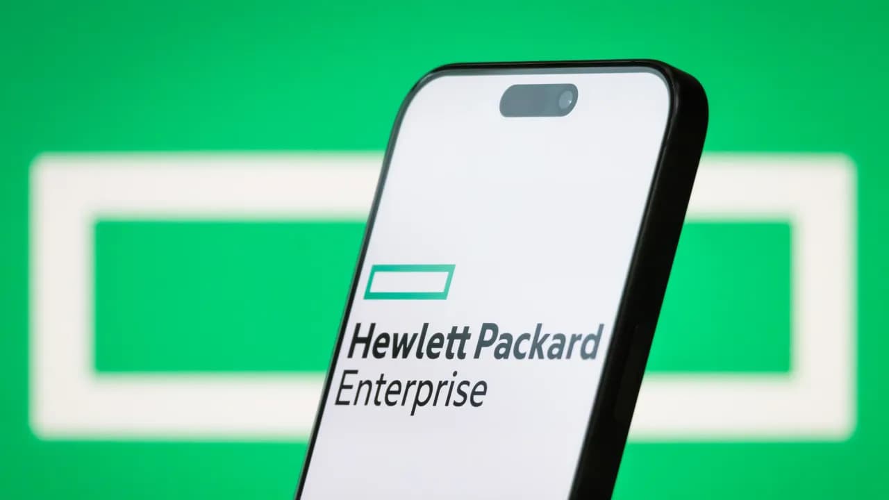 https://stocktwits.com/news-articles/markets/equity/hewlett-packard-enterprise-launches-server-line-up-with-amd-chips/chmJqXARREr