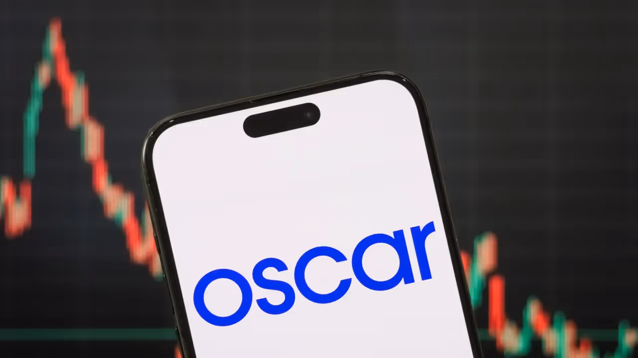 https://stocktwits.com/news articles/markets/equity/oscar health stock climbs after q3 loss comes in lower than wall street expectations ceo projects return to profitability in 2026/cL2tYmgRERd