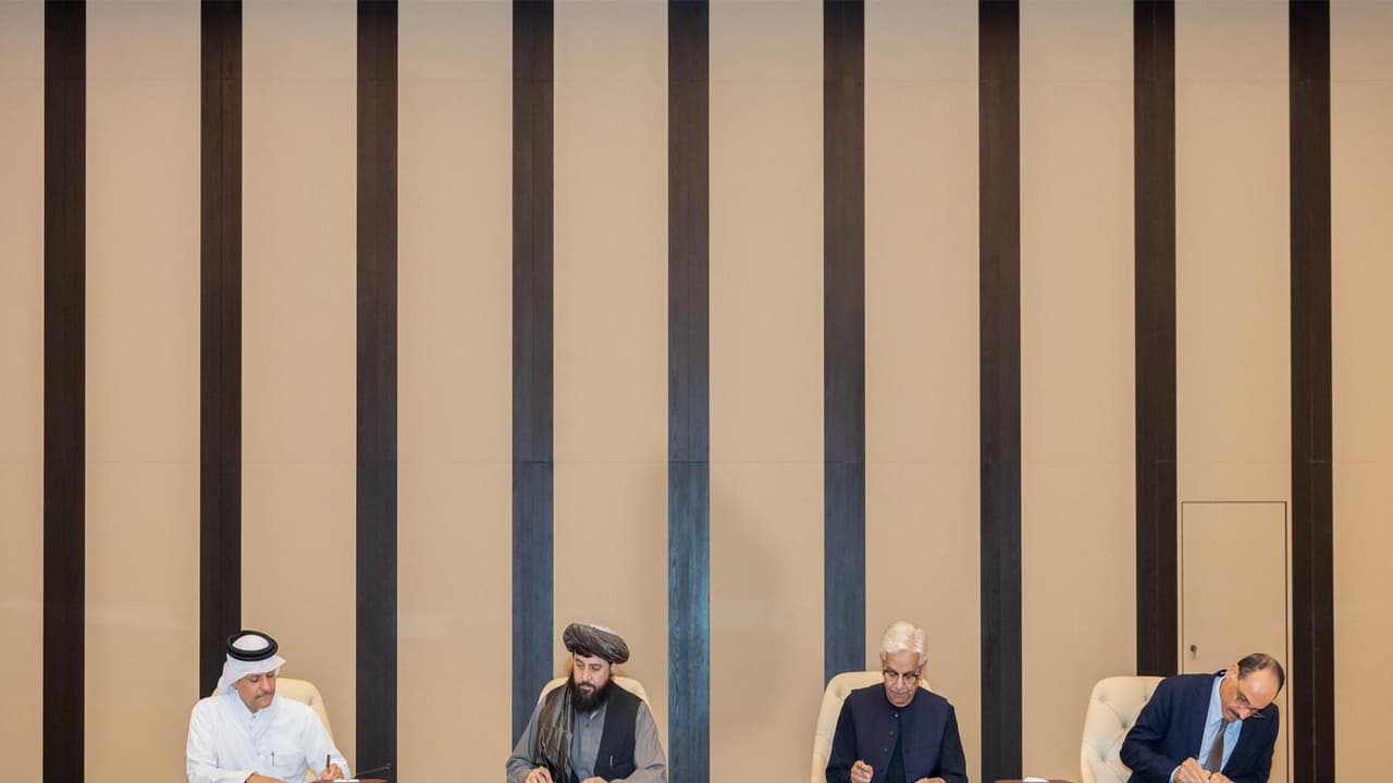 Signing of the bilateral agreement between Pakistan and Afghanistan (File Photo: X/@MofaQatar_EN)