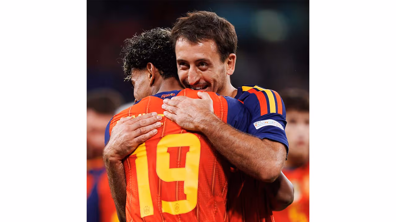Lamine Yamal and Mikel Oyarzabal celebrating. (Photo: @SEFutbol X) Lamine Yamal and Mikel Oyarzabal celebrating. (Photo: @SEFutbol X)
