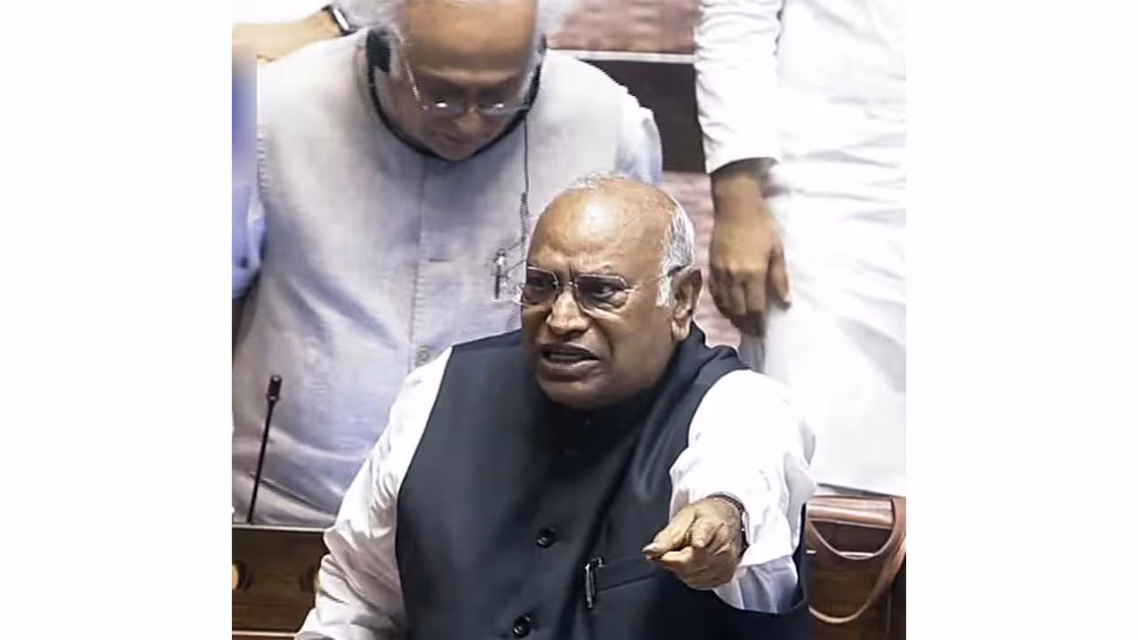 Congress president Mallikarjun Kharge (File Photo/ANI) Congress president Mallikarjun Kharge (File Photo/ANI)