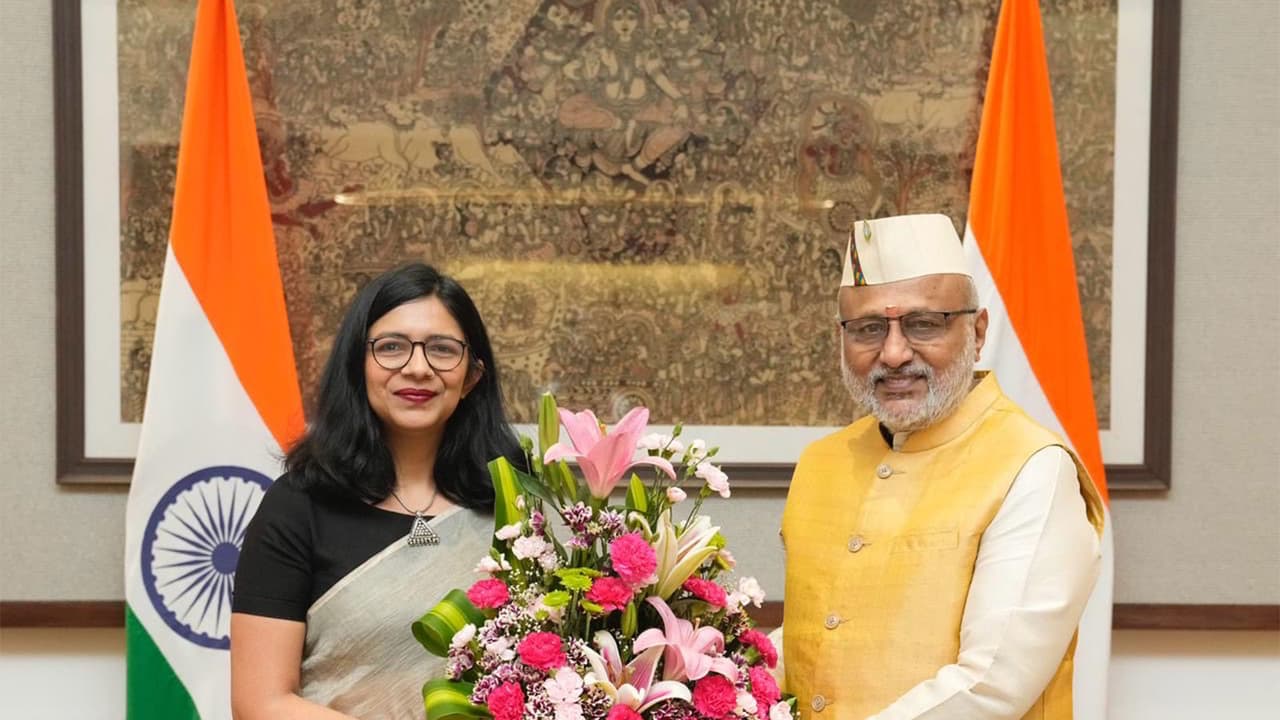 Swati Maliwal meets Vice President C P Radhakrishnan (Photo/ANI) Swati Maliwal meets Vice President C P Radhakrishnan (Photo/ANI)