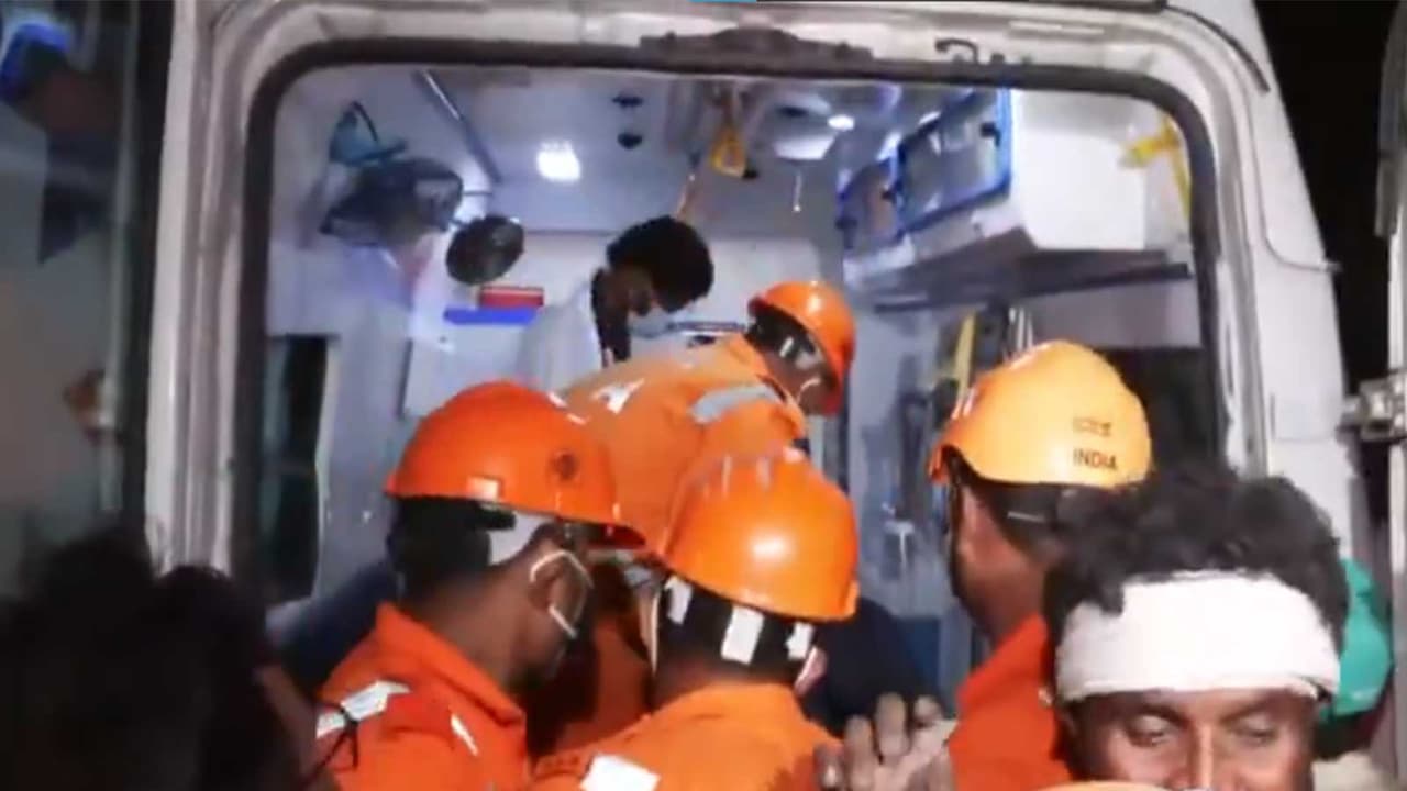One more body recovered from Seemapuri building collapse site (Photo/ANI) One more body recovered from Seemapuri building collapse site (Photo/ANI)