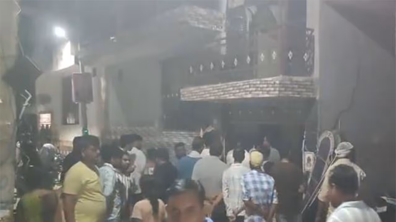 Visuals from outside the house (Photo/ANI) Visuals from outside the house (Photo/ANI)