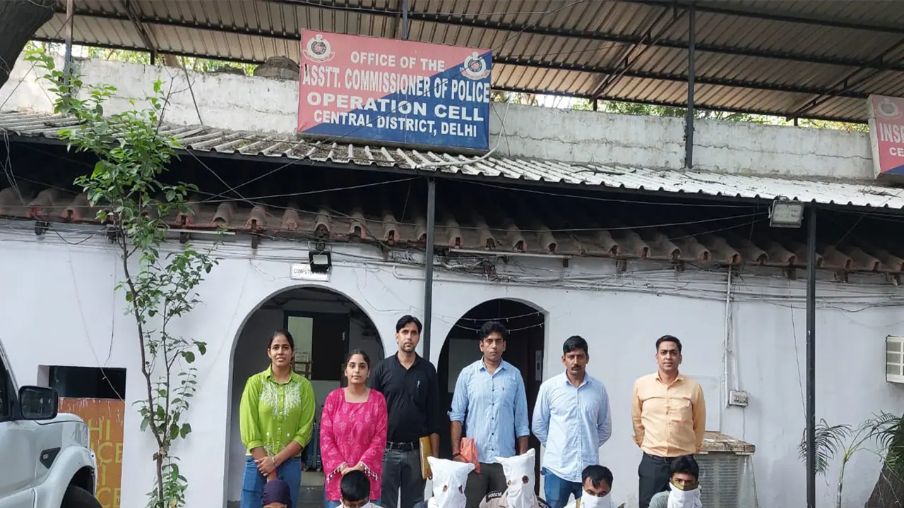 Foreigner Cell apprehend six Bangladeshi nationals (Photo/Delhi Police) Foreigner Cell apprehend six Bangladeshi nationals (Photo/Delhi Police)
