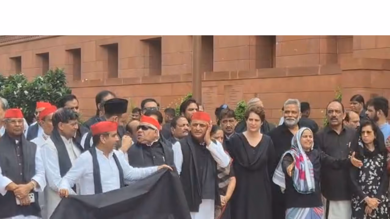 Opposition MPs don black as a mark of protest (Photo/ANI) Opposition MPs don black as a mark of protest (Photo/ANI)