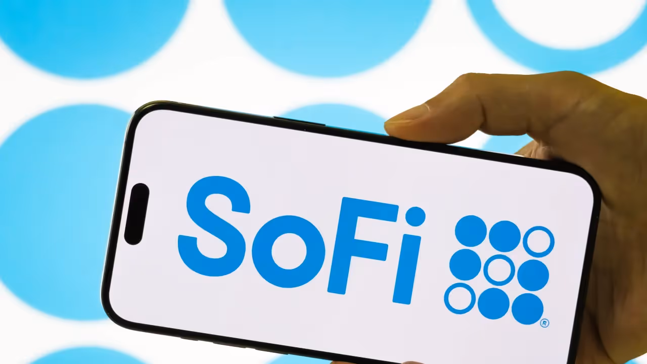 https://stocktwits.com/news articles/markets/equity/sofi s disruptive bank model got a wall street thumbs up/cho9U7uR5yT https://stocktwits.com/news articles/markets/equity/sofi s disruptive bank model got a wall street thumbs up/cho9U7uR5yT
