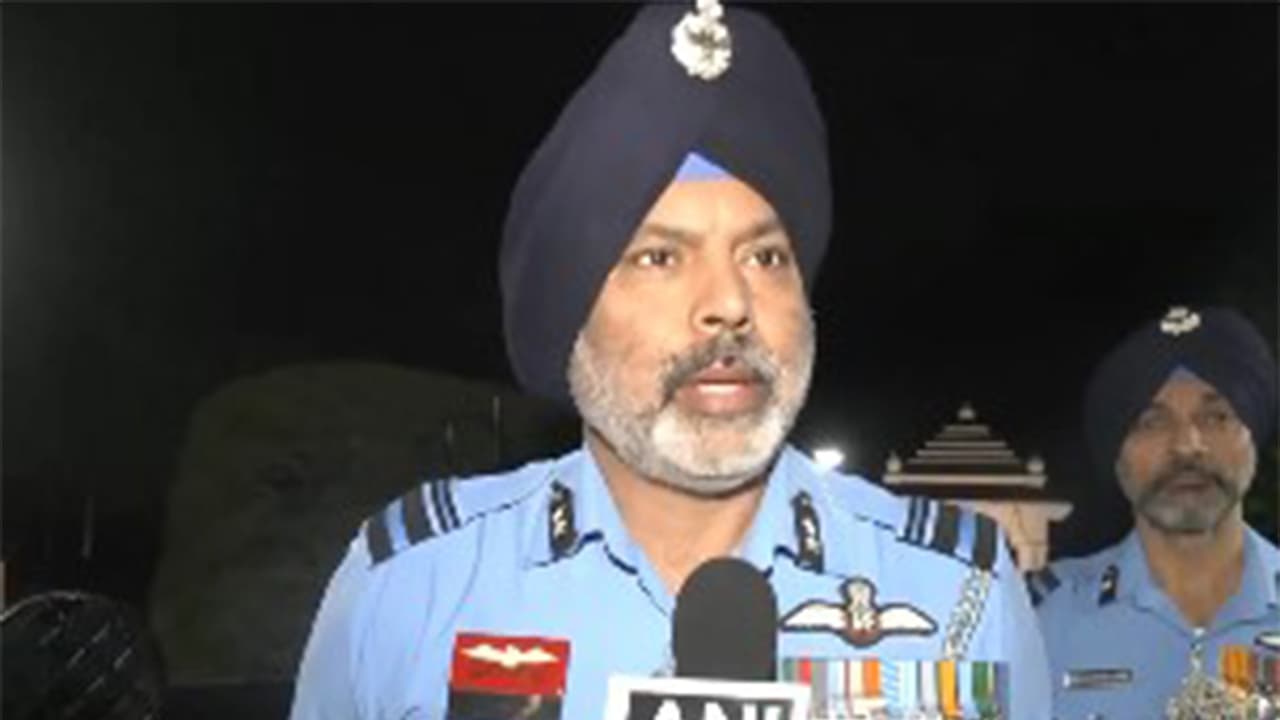 Air Vice Marshal Bhullar pays tribute on 25th Bhuj earthquake anniversary. (Photo/ANI) Air Vice Marshal Bhullar pays tribute on 25th Bhuj earthquake anniversary. (Photo/ANI)