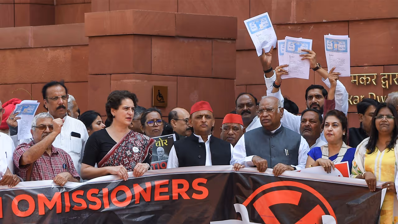 INDIA Bloc MPs outside the Parliament (File Photo/ANI) INDIA Bloc MPs outside the Parliament (File Photo/ANI)