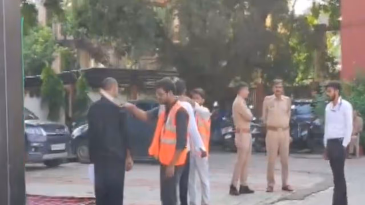 Police personnel deployed at exam centers to maintain strict security arrangements (Photo/ANI) Police personnel deployed at exam centers to maintain strict security arrangements (Photo/ANI)