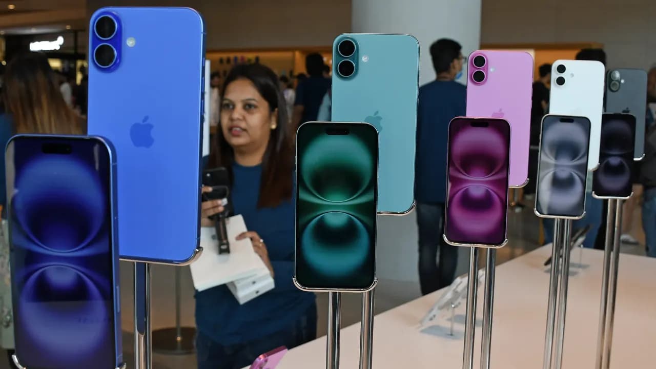 https://stocktwits.com/news articles/markets/equity/apple s india sales hit record 9 b as i phone demand surges 2/chwI5KJRdpi https://stocktwits.com/news articles/markets/equity/apple s india sales hit record 9 b as i phone demand surges 2/chwI5KJRdpi