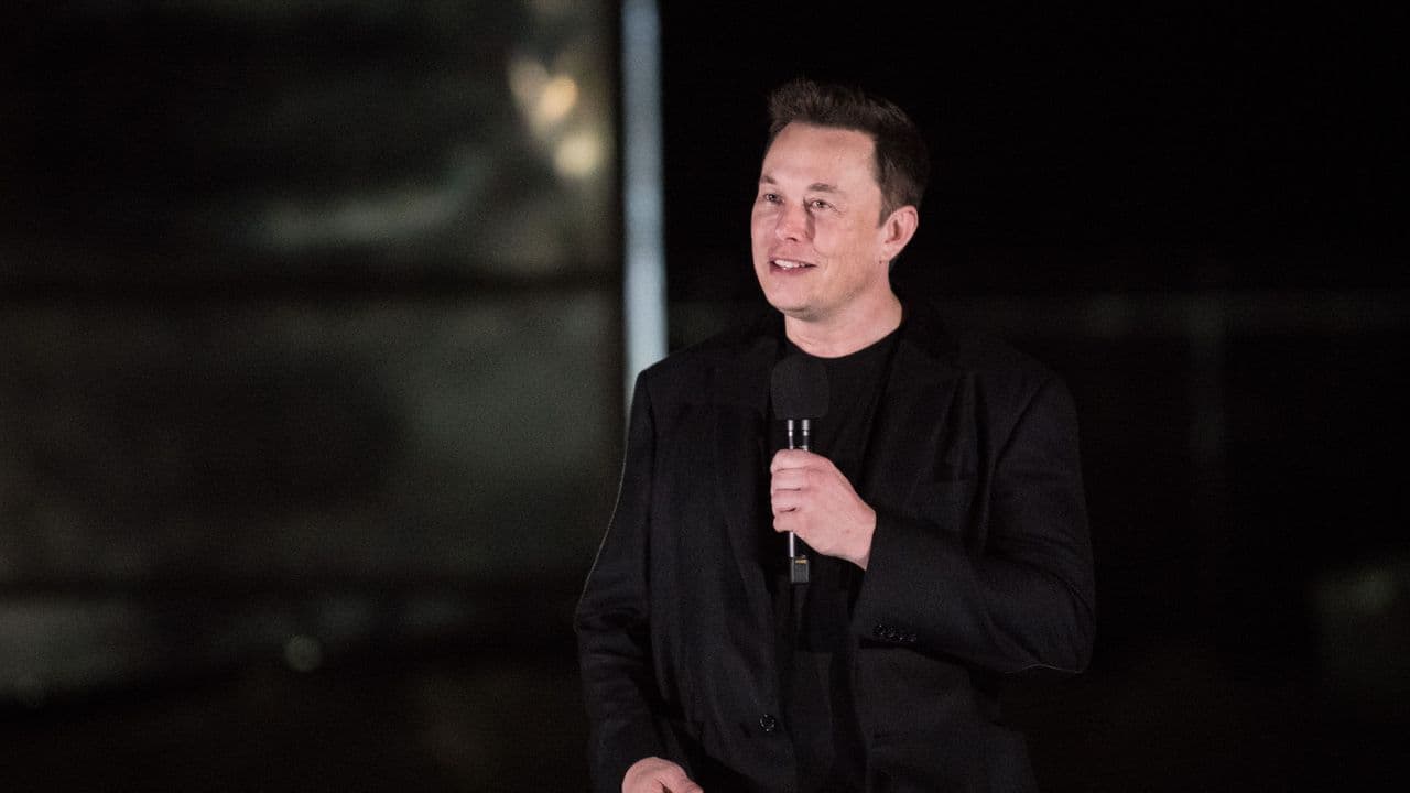 https://stocktwits.com/news articles/markets/equity/dal stock in focus elon musk takes aim at delta over starlink as united airlines expands in flight wi fi/cZMmrPkRBX6 https://stocktwits.com/news articles/markets/equity/dal stock in focus elon musk takes aim at delta over starlink as united airlines expands in flight wi fi/cZMmrPkRBX6