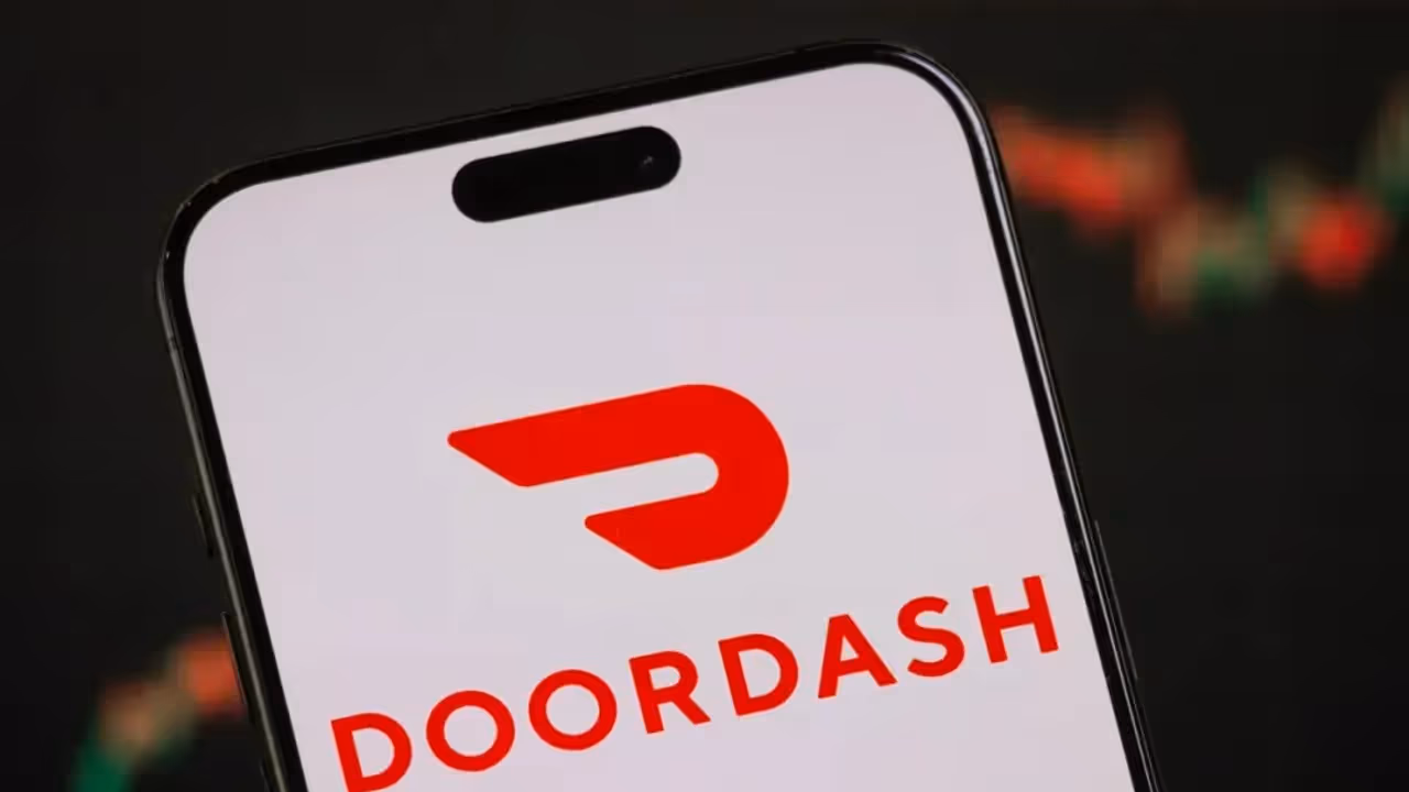 https://stocktwits.com/news articles/markets/equity/cathie wood s ark investment reportedly starts position in door dash retail stays optimistic/chlYsEvRRT8 https://stocktwits.com/news articles/markets/equity/cathie wood s ark investment reportedly starts position in door dash retail stays optimistic/chlYsEvRRT8