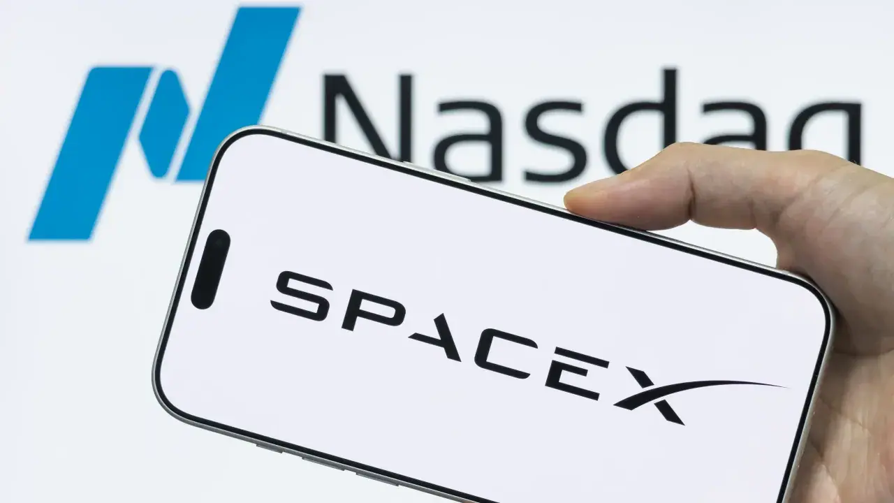 https://stocktwits.com/news articles/markets/equity/spcx stock heads for its best week analyst upgrade billion dollar institutional stake boost sentiment/cZofJa7RJ9B https://stocktwits.com/news articles/markets/equity/spcx stock heads for its best week analyst upgrade billion dollar institutional stake boost sentiment/cZofJa7RJ9B