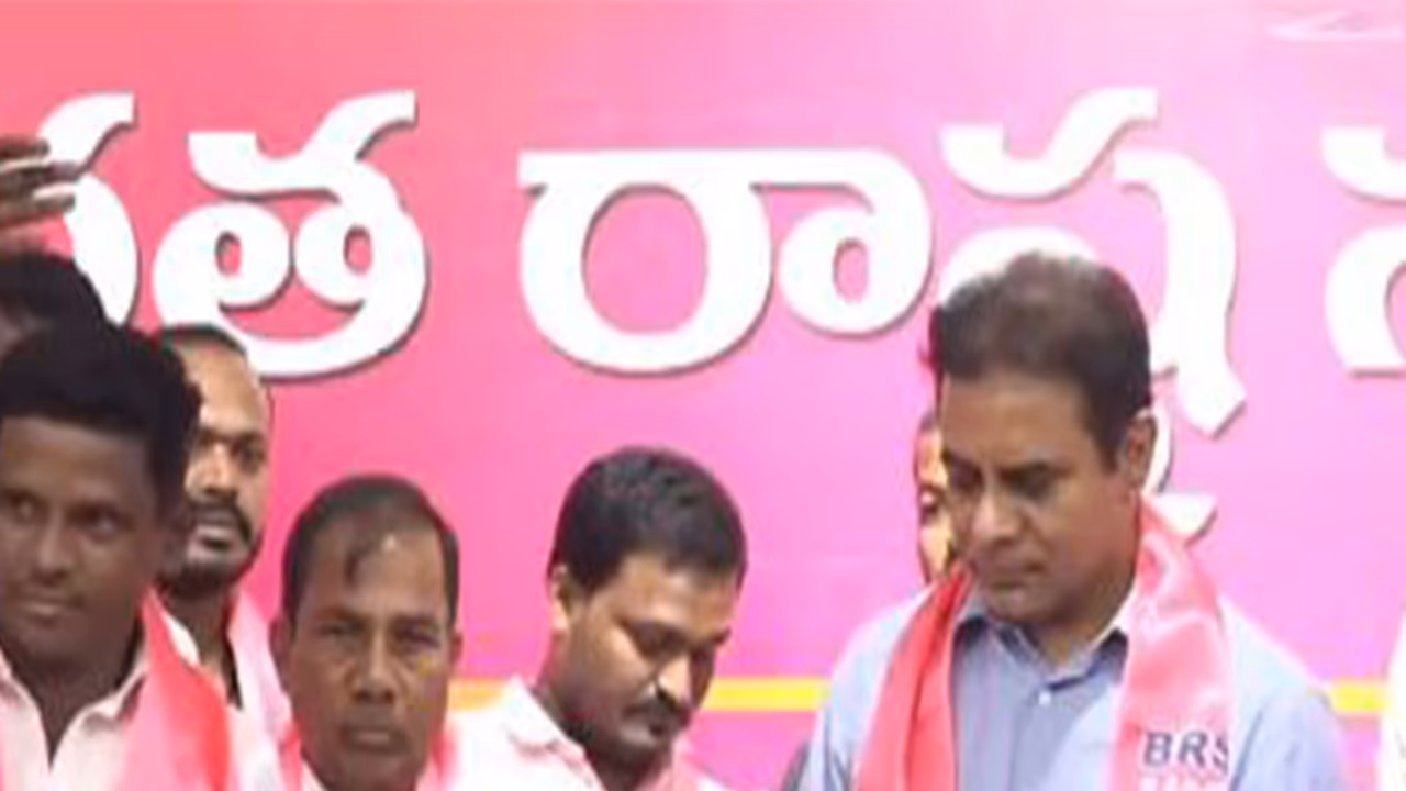 Congress, BJP leaders join BRS (Photo/BRS) Congress, BJP leaders join BRS (Photo/BRS)